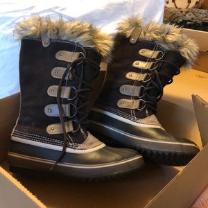 Sorel Joan of Arctic snow boot